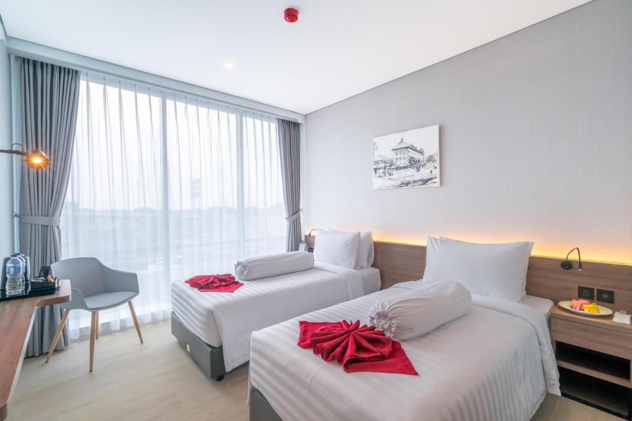 Azana Style Hotel Bandara Jakarta ทังเกอรัง ภายนอก รูปภาพ