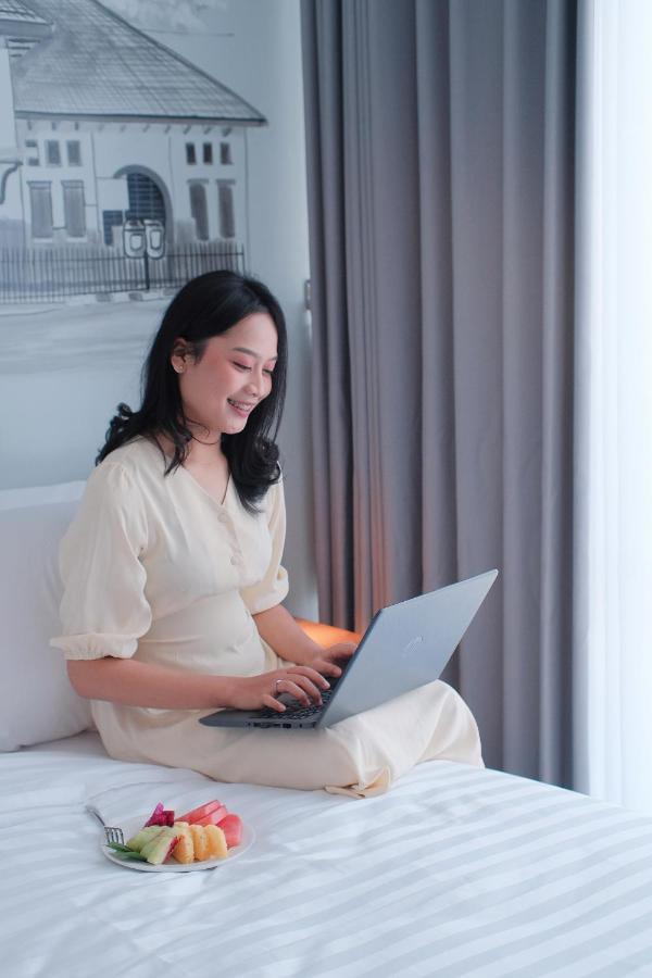 Azana Style Hotel Bandara Jakarta ทังเกอรัง ภายนอก รูปภาพ