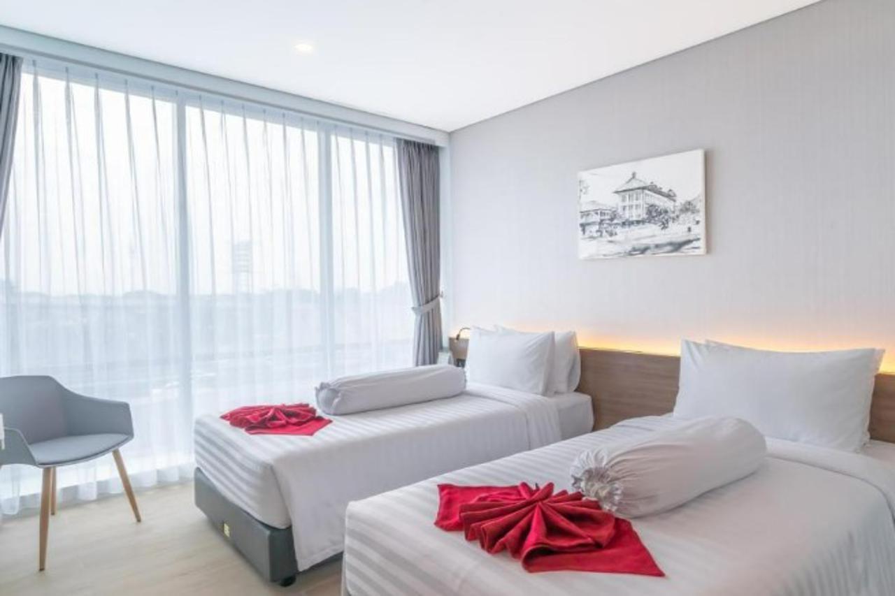 Azana Style Hotel Bandara Jakarta ทังเกอรัง ภายนอก รูปภาพ