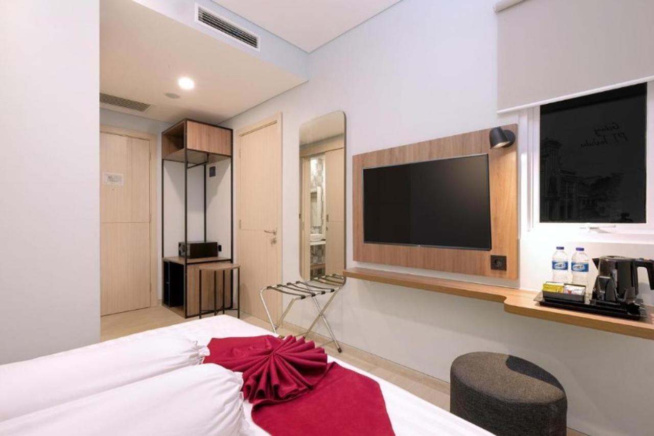 Azana Style Hotel Bandara Jakarta ทังเกอรัง ภายนอก รูปภาพ